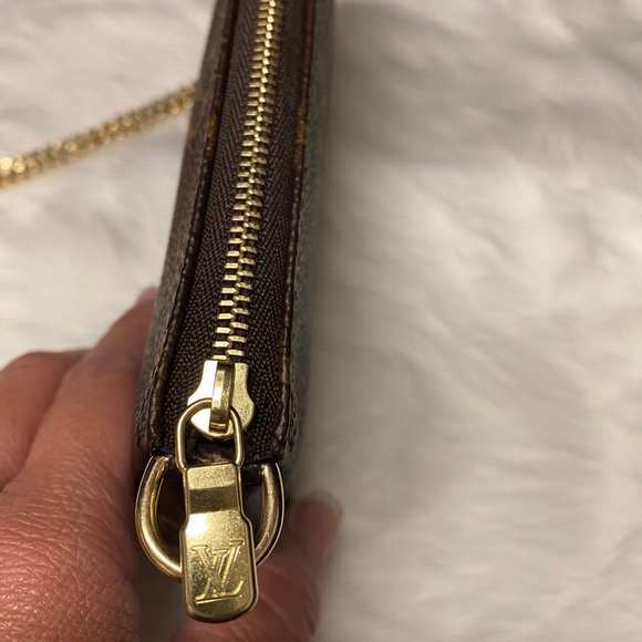 Authentic Louis Vuitton Mini Pochette Accessoires - Picture 6 of 7